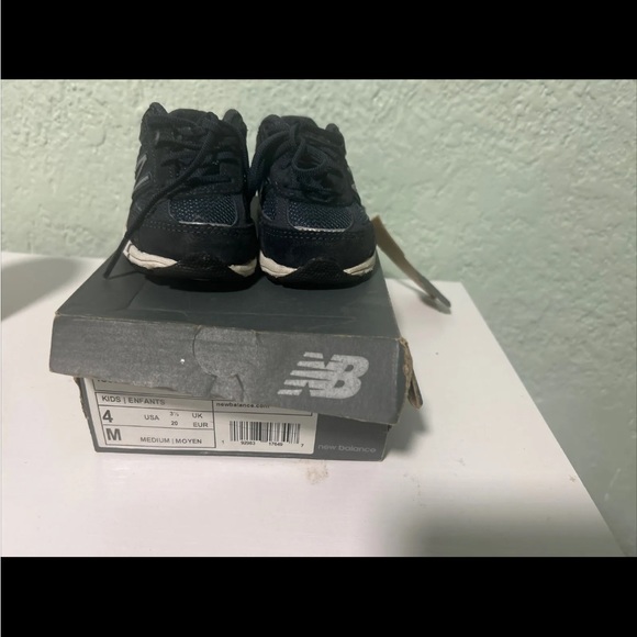 NEW BALANCE 990 V3 Navy SIZE 4 KIDS / Infants - Picture 6 of 7
